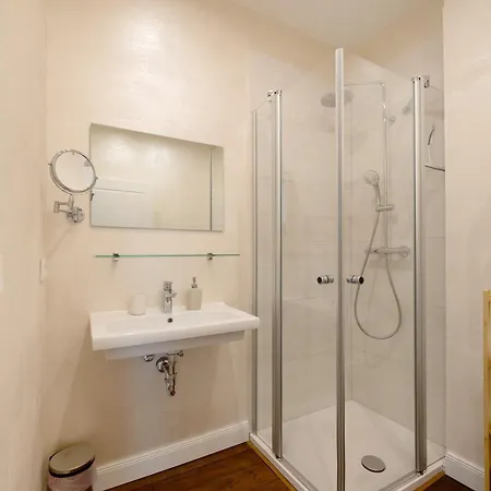 דירה Alte Stadtvilla Am Weinberg 4 *